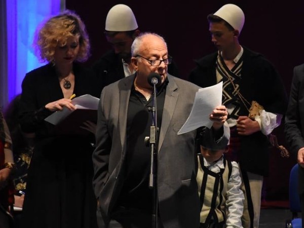 George Wallace: “La vida es un hilo débil atravesando una&nbsp;bobina”