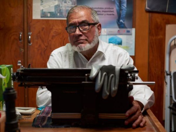 Cántigas de Escarnio: Alfonso&nbsp;Chase