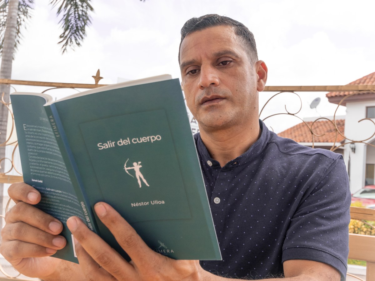 Reseña: Salir del cuerpo, de Néstor&nbsp;Ulloa