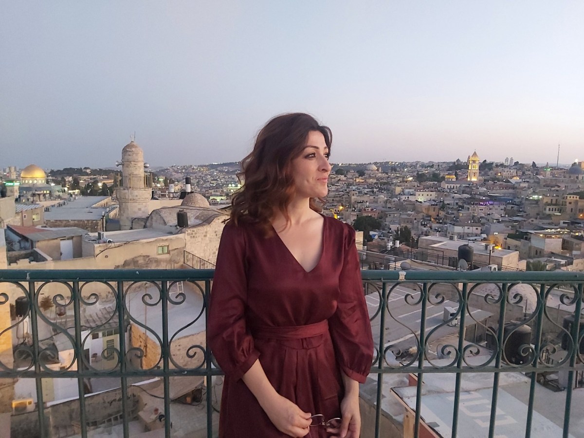 Poesía palestina: 4 poemas de Maya Abu Al-Hayyat traducidos al español por Luis&nbsp;Rodríguez