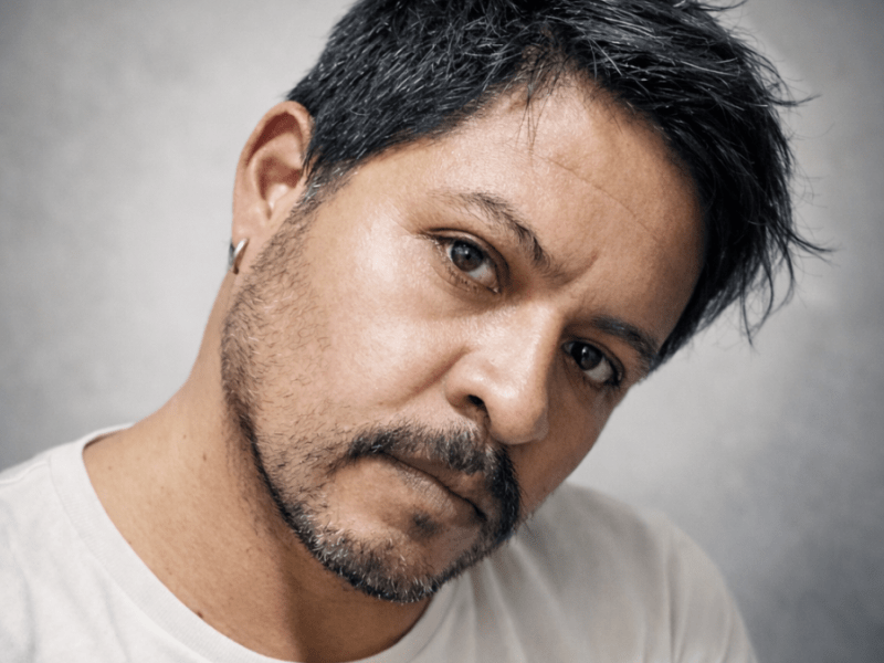 Otro capítulo que no y otros poemas de Moisés&nbsp;Robles